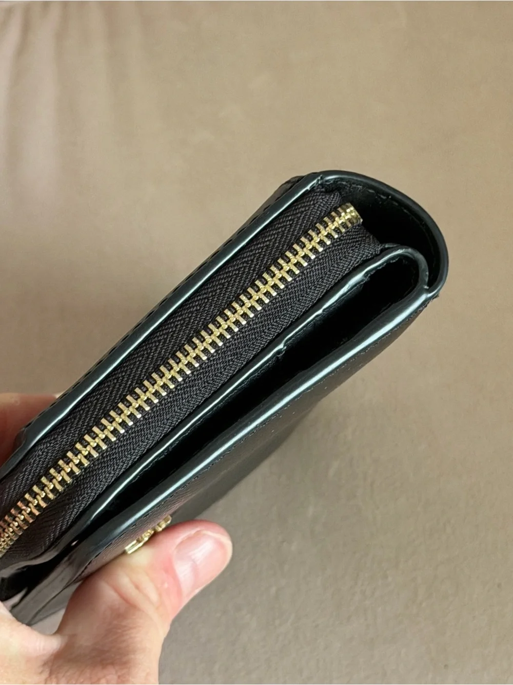 kate spade Staci Black Leather Compact Zip Wallet ✨♠️